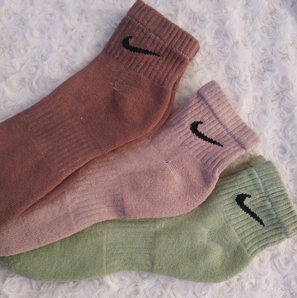 Custom Nike Socks 3pk. - Picture 5 of 8